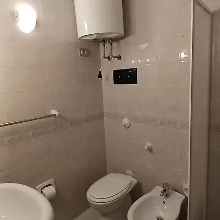 A 2 Passi Dalla Piazza *
