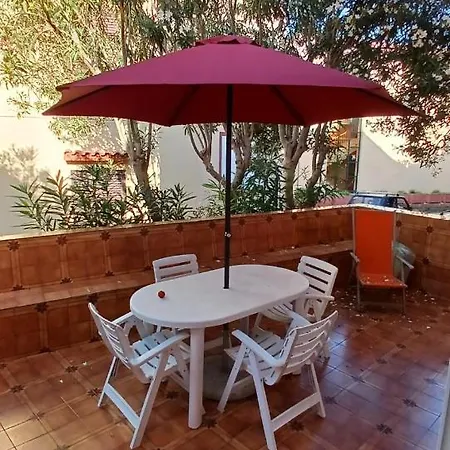 A 2 Passi Dalla Piazza דירה
