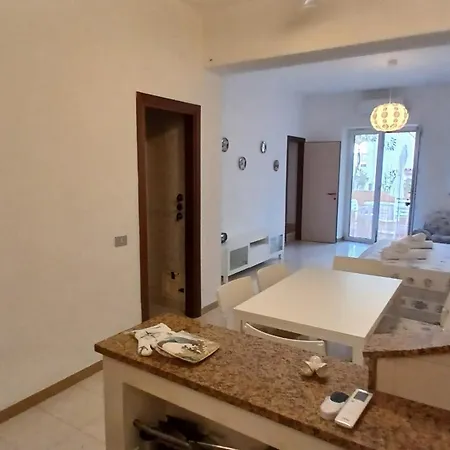 A 2 Passi Dalla Piazza *