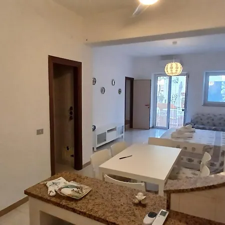 A 2 Passi Dalla Piazza *