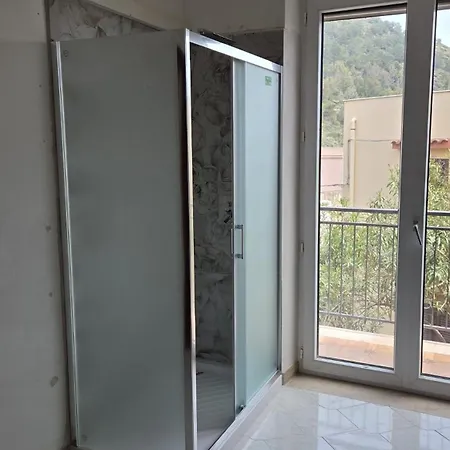 A 2 Passi Dalla Piazza Isola di Ustica