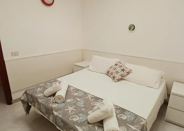 A 2 Passi Dalla Piazza * Isola di Ustica