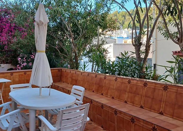 A 2 Passi Dalla Piazza Isola di Ustica