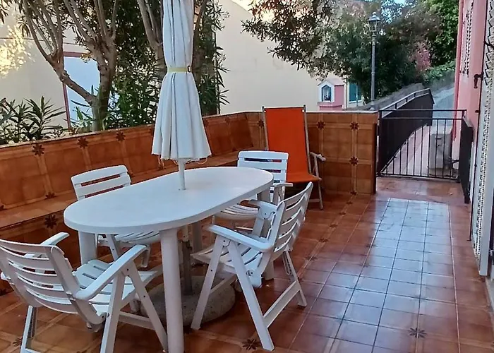 A 2 Passi Dalla Piazza דירה