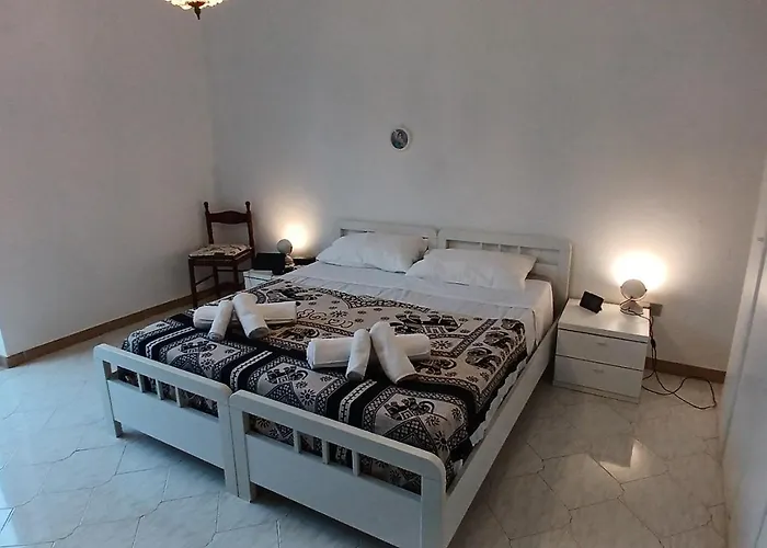 A 2 Passi Dalla Piazza דירה